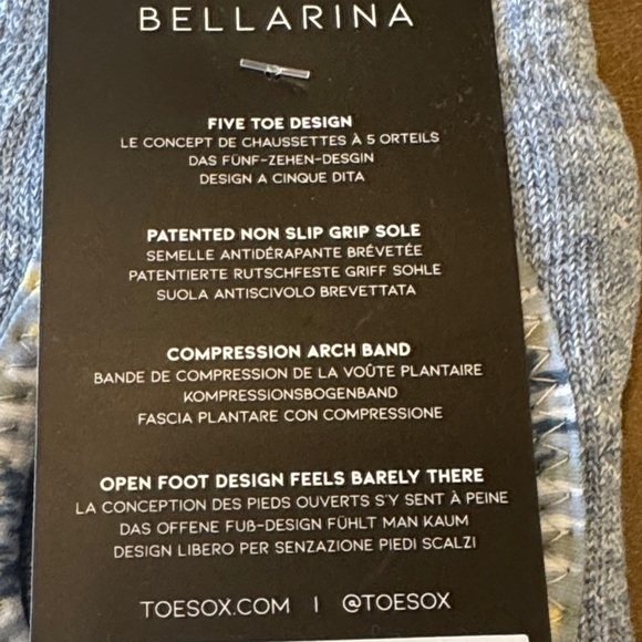 ToeSox Ballerina Half Toe Grip Socks in Sky Ikat Size Small NWT - Picture 4 of 9